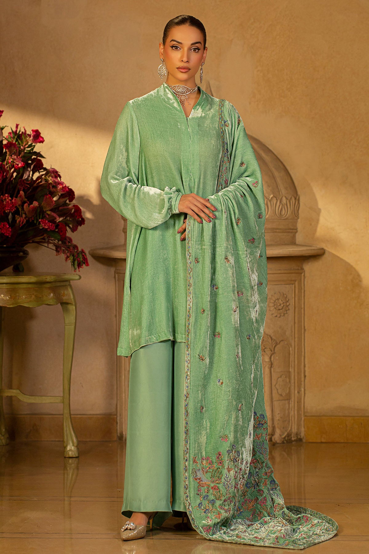 1 Piece Dyed & Embroidered Pure Velvet Shawl & Inner