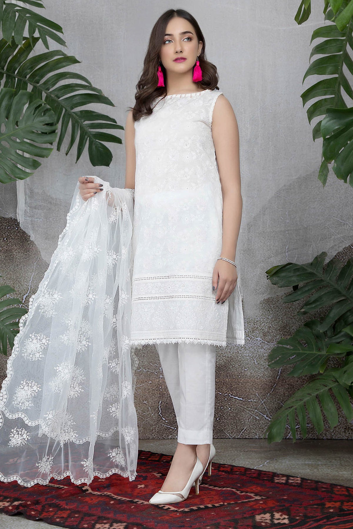E 139-White