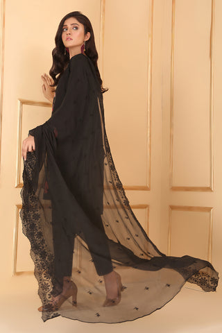 Dyed & Embroidered Dupatta
